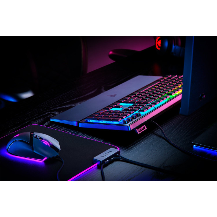خرید کیبورد Razer Ornata v3